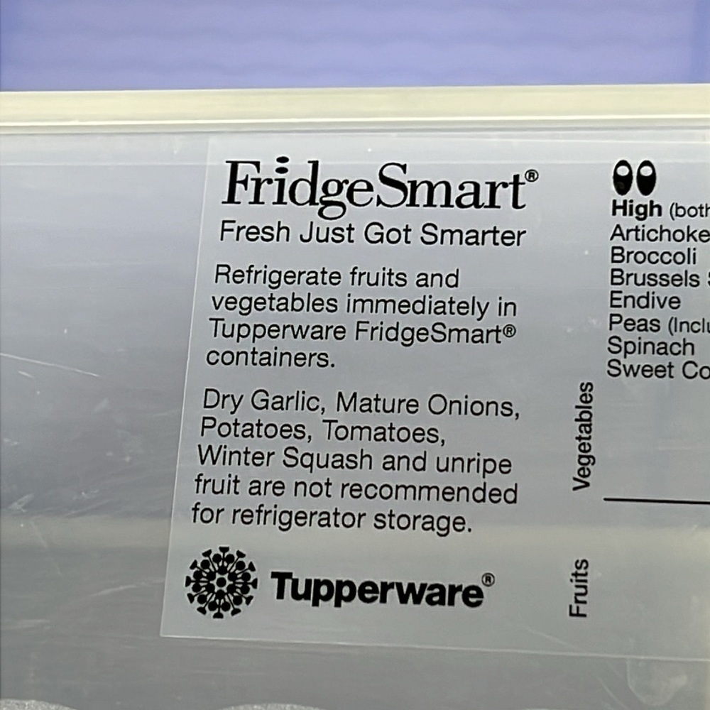 Tupperware FridgeSmart Produce Keeper Vented Vegetable Storage Container - Picture 10 of 12
